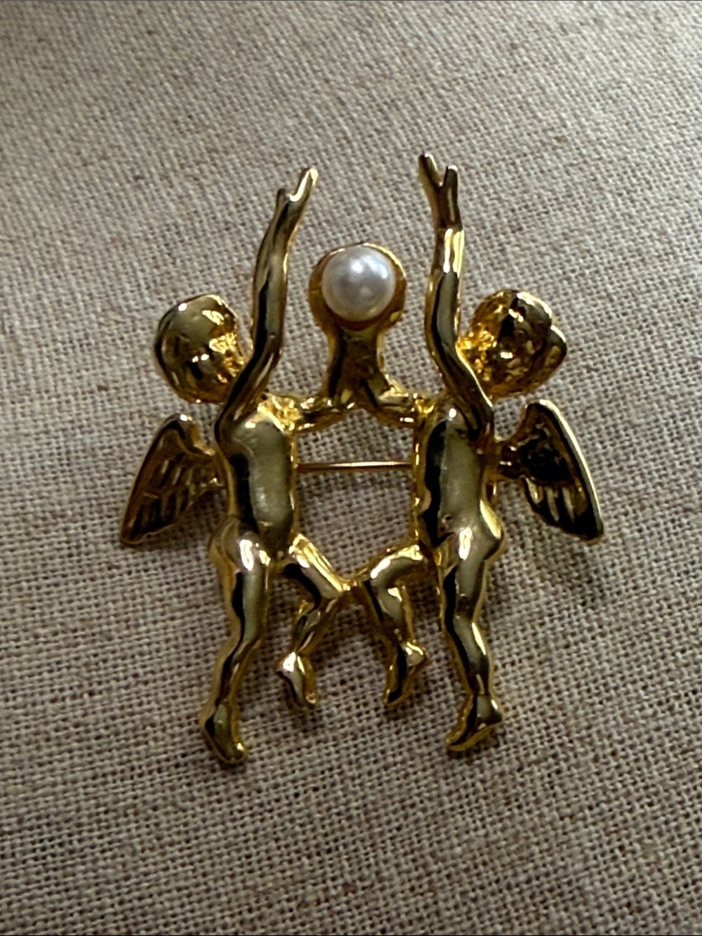 Fashion Jewelry Gold Cherub Brooch with Pearl Accent